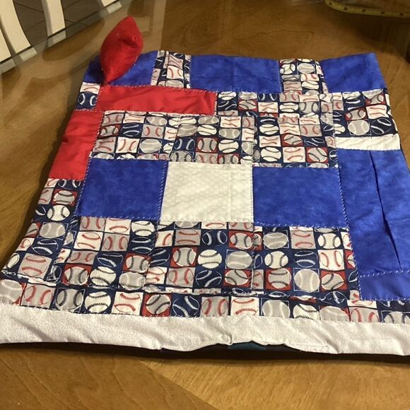 NWOT. Hand Crafted Stuffed Animal Baseball Quilt - Picture 1 of 6